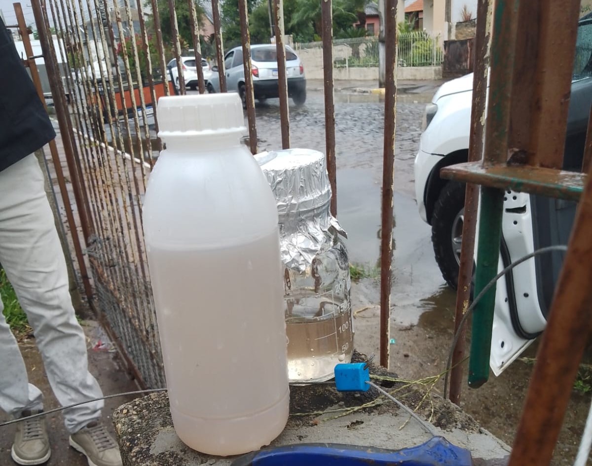 Durante a fiscalização, foram coletadas evidências e identificados itens em não conformidade com a norma